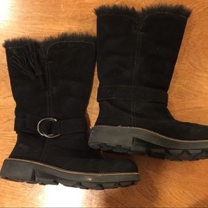 Earth Black suede boots diva 8.5
